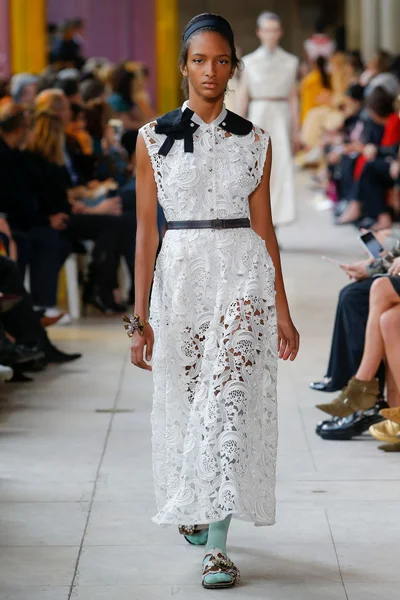 Look 52